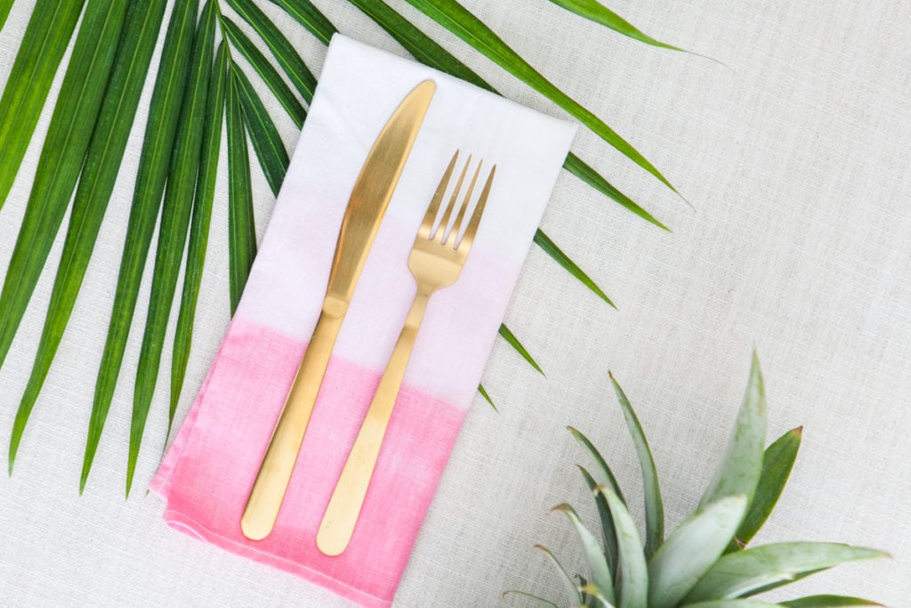 DIY Ombre Napkins | Party Decoration Ideas | Cinco de Mayo Party Supplies | Jessica Brigham | Magazine Ready for Life
