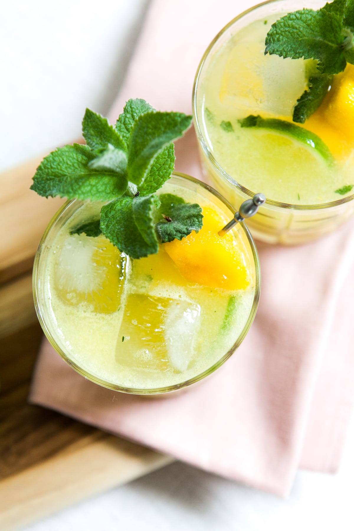 Mango Mojito Sprtizer | Easy Cocktail Recipe | Summer Cocktails | Jessica Brigham | Magazine Ready for Life