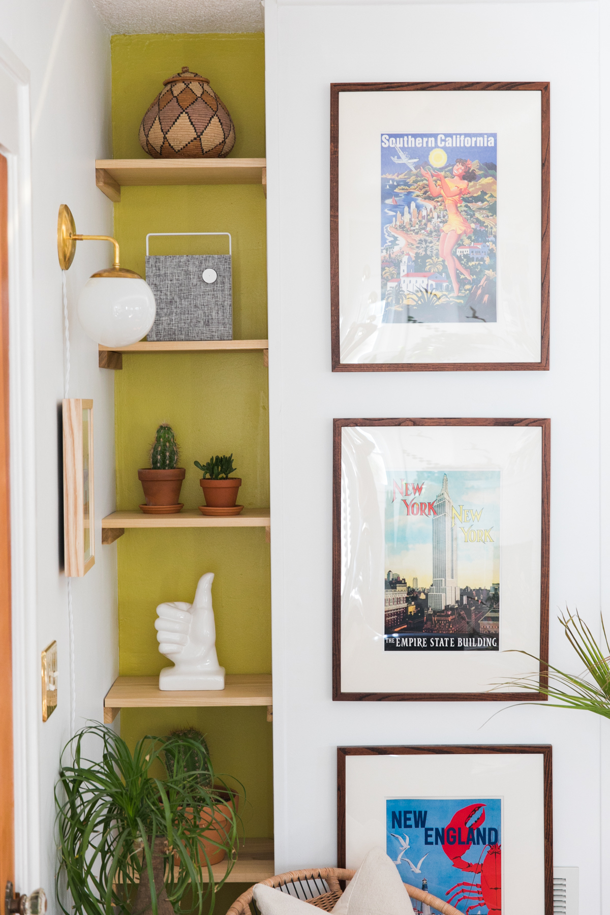Make the Best of Awkward Spaces with this DIY Bookshelf | How to Build a Bookcase | Jessica Brigham | Magazine Ready for Life