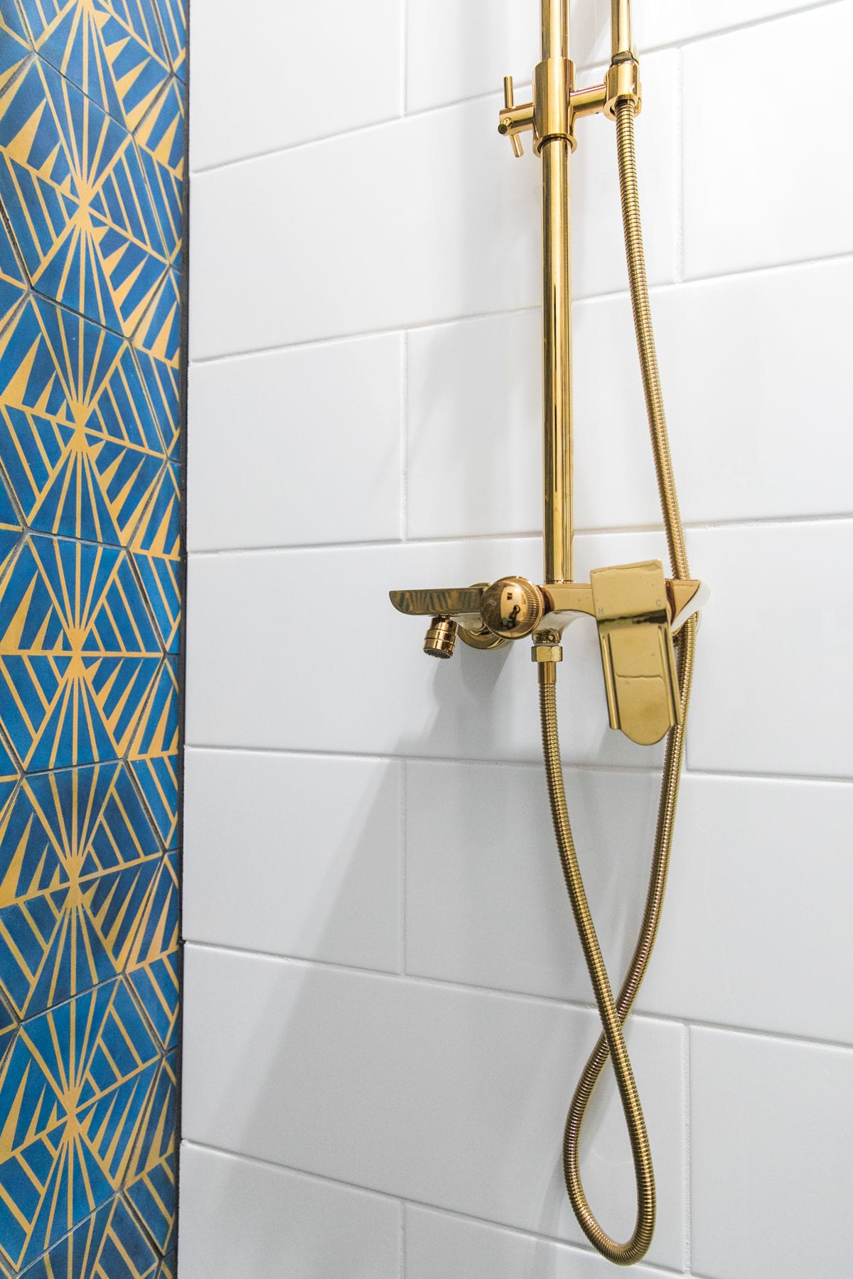 Bold + Glammy Guest Bathroom REVEAL | Bathroom Renovation | Bath Remodel | Jessica Brigham | Magazine Ready for Life | jessicabrigham.com