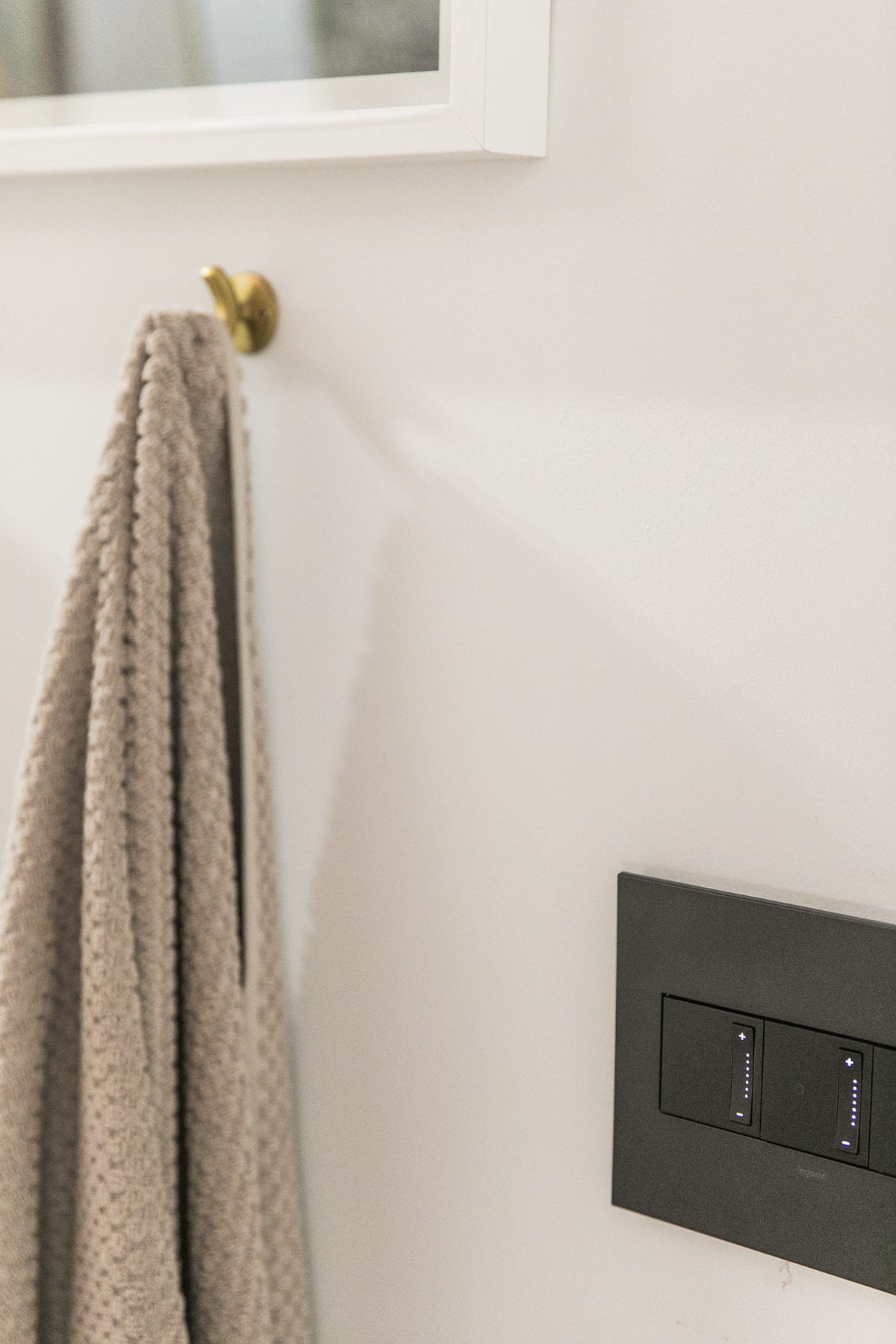 Bold + Glammy Guest Bathroom REVEAL | Bathroom Renovation | Bath Remodel | Jessica Brigham | Magazine Ready for Life | jessicabrigham.com