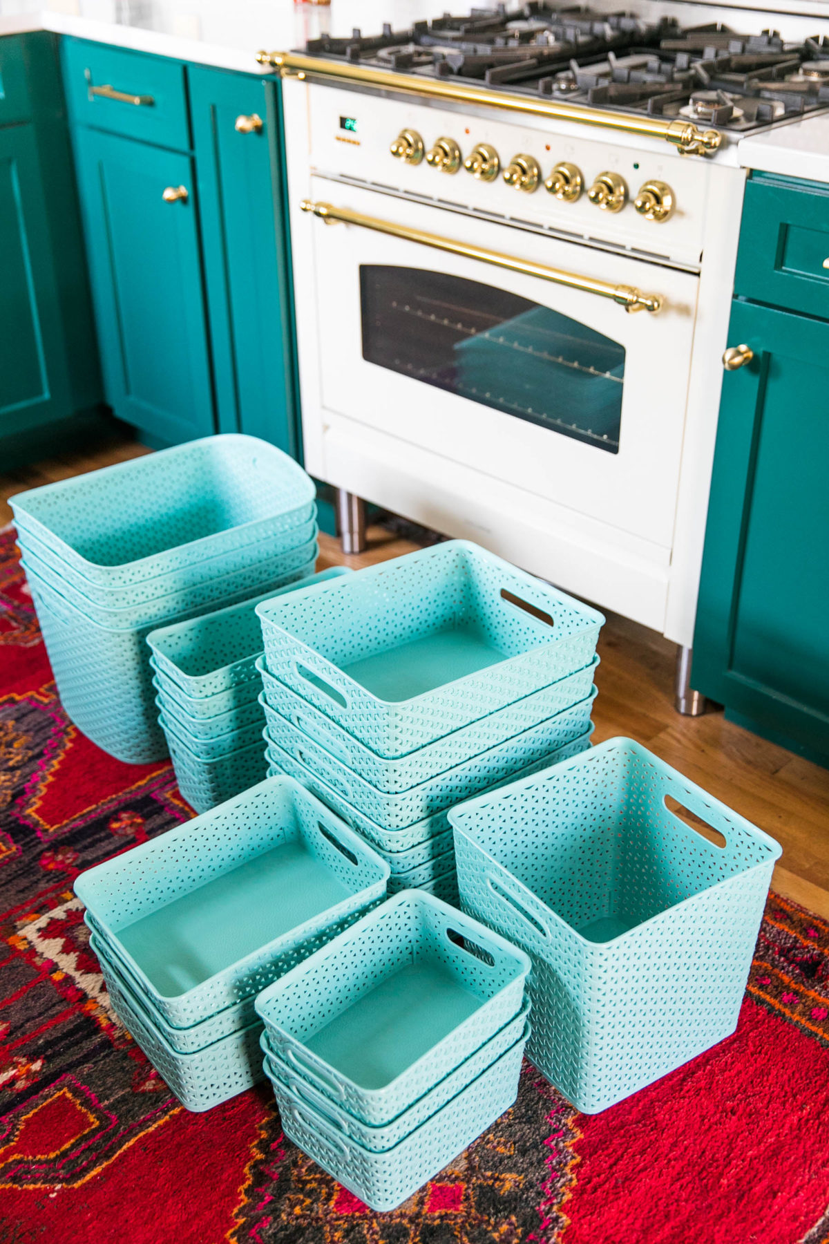 Kitch Sitch | How Should You Organize Your Pantry | Free Printable | Pantry Organization | Jessica Brigham Magazine Ready for Life