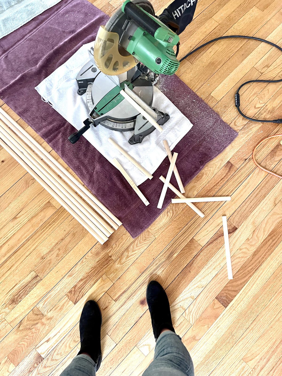 DIY Fluted Column Wall Treatment | Hollywood Regency Inspired Interiors | Jessica Brigham | JessicaBrigham.com
